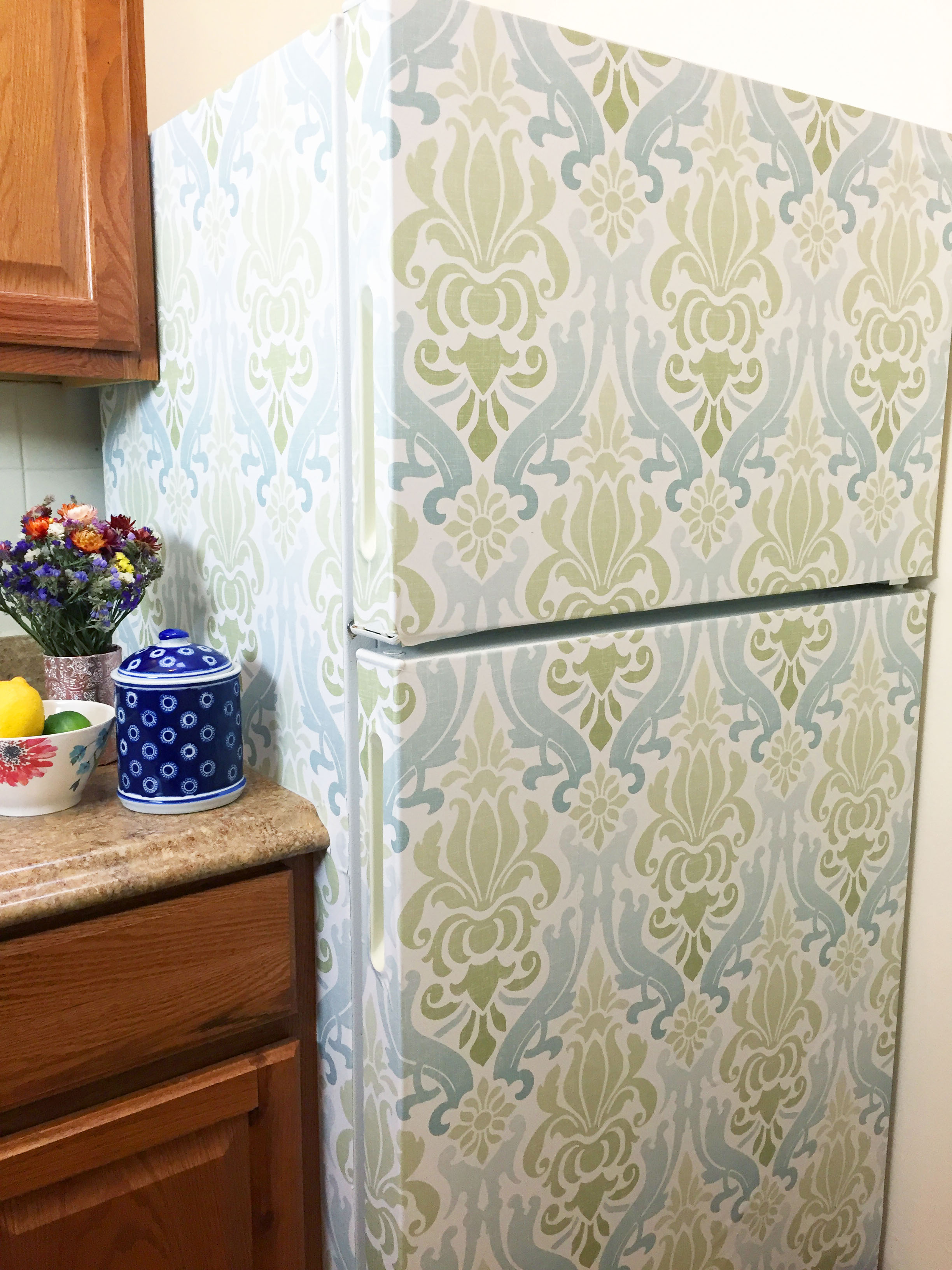 Самоклеющаяся пленка для холодильника фото