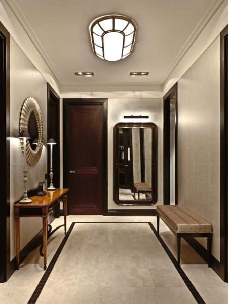 мраморный пол в коридоре в классическом стиле