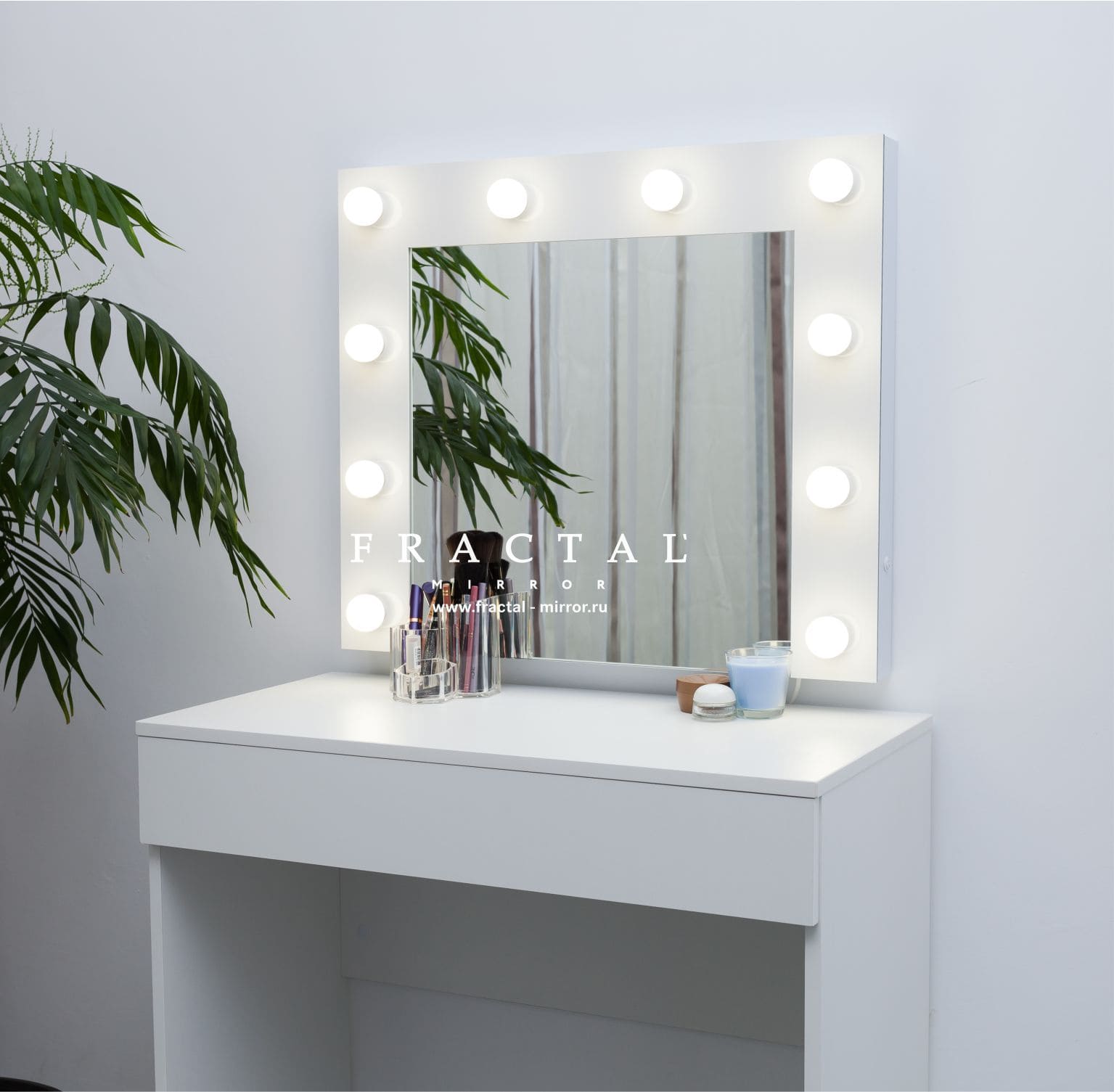 Подвесной туалетный столик с зеркалом и подсветкой