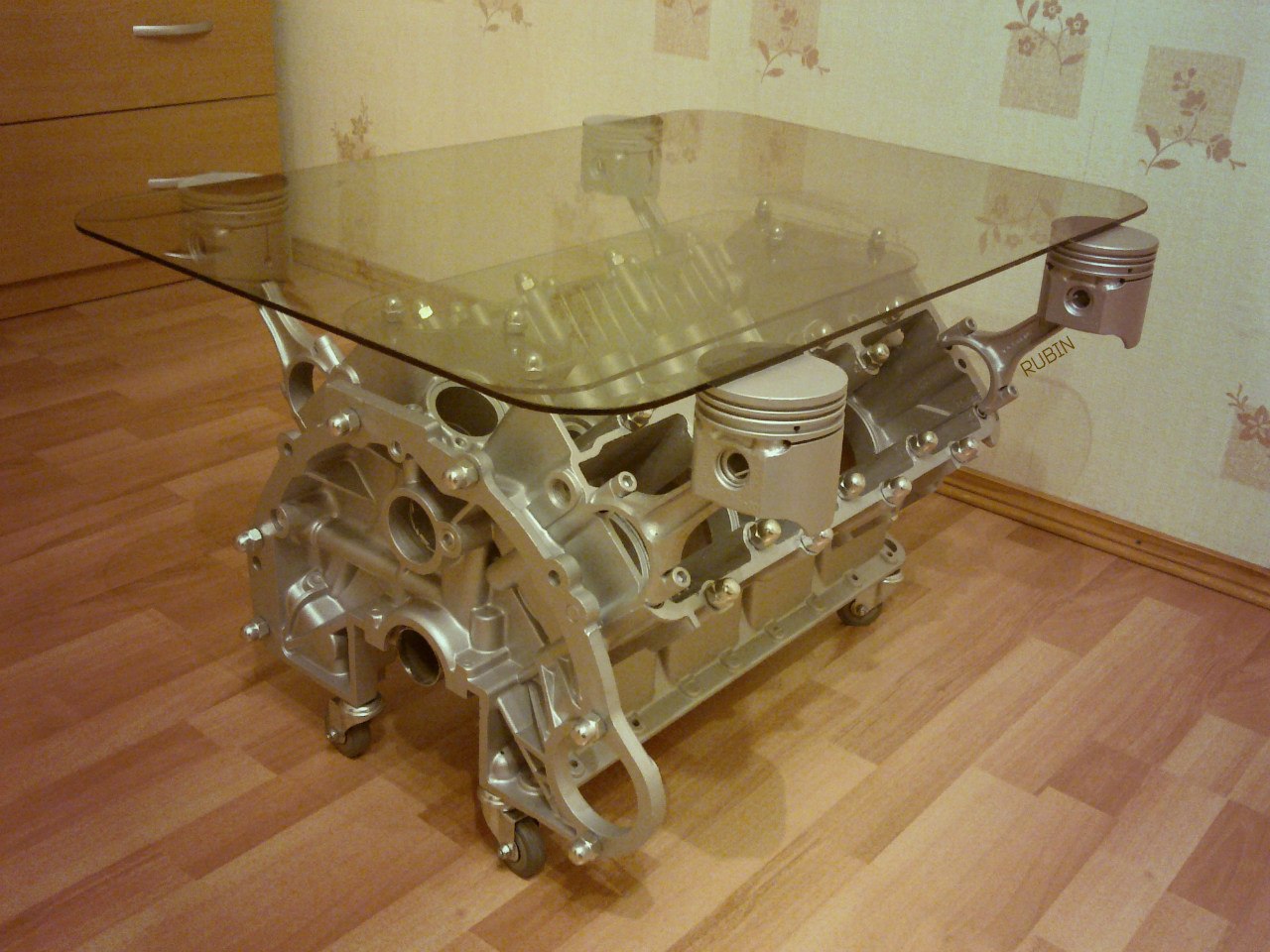 Стол из двигателя v8 ГАЗ 53