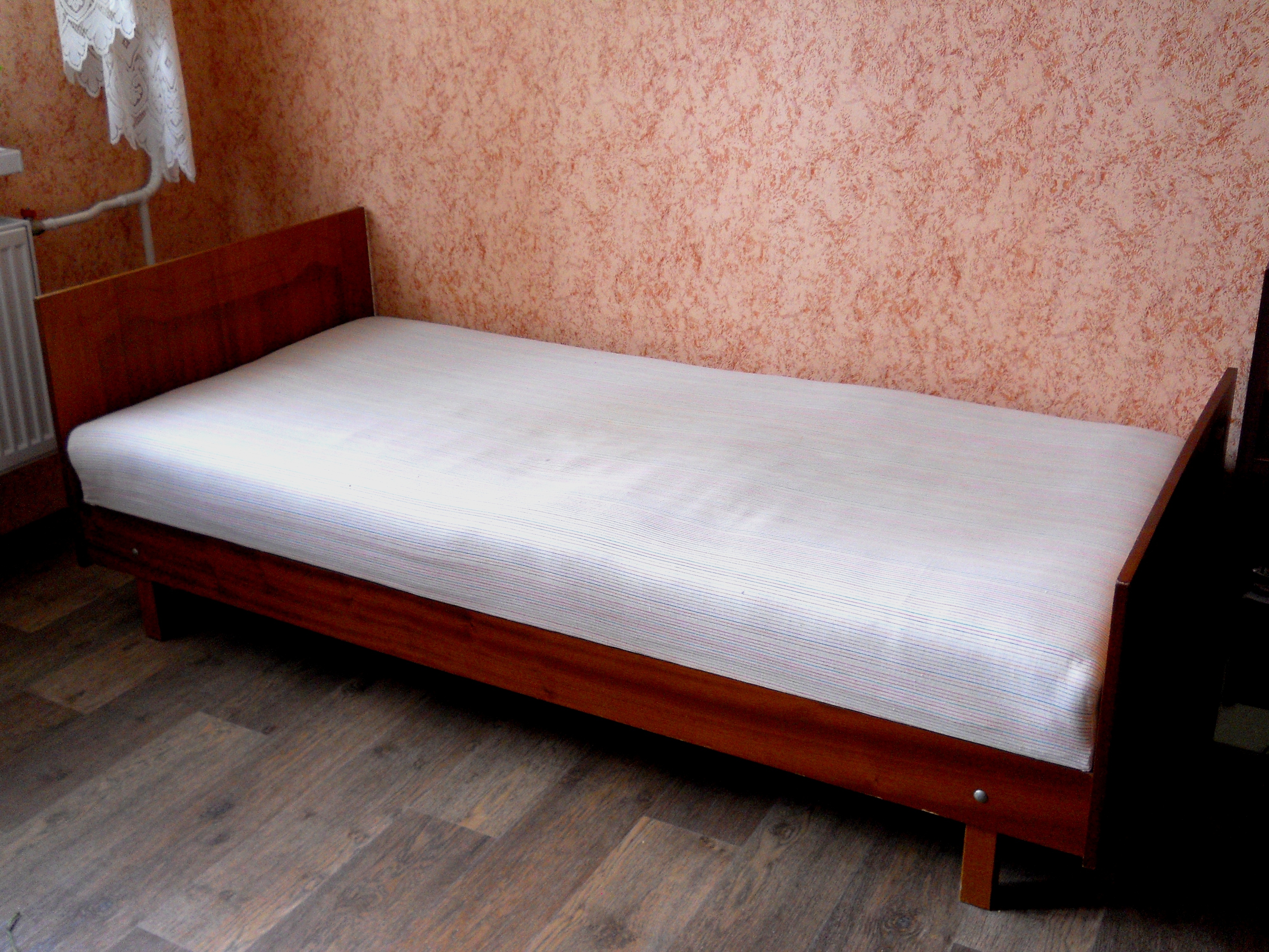 Советская кровать полуторка