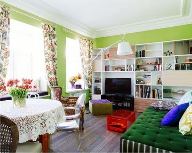 зеленый диван в гостиной прованс