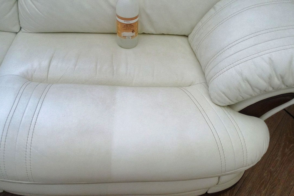 Химчистка кожаного дивана. Белый кожаный диван. Химчистка кожаной мебели. Химчистка белой мягкой мебели.