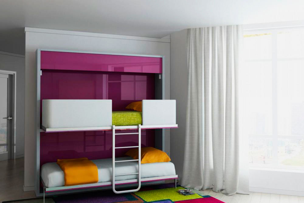 Фото двухъярусной откидной шкаф кровати с глянцевыми фасадами в интерьере