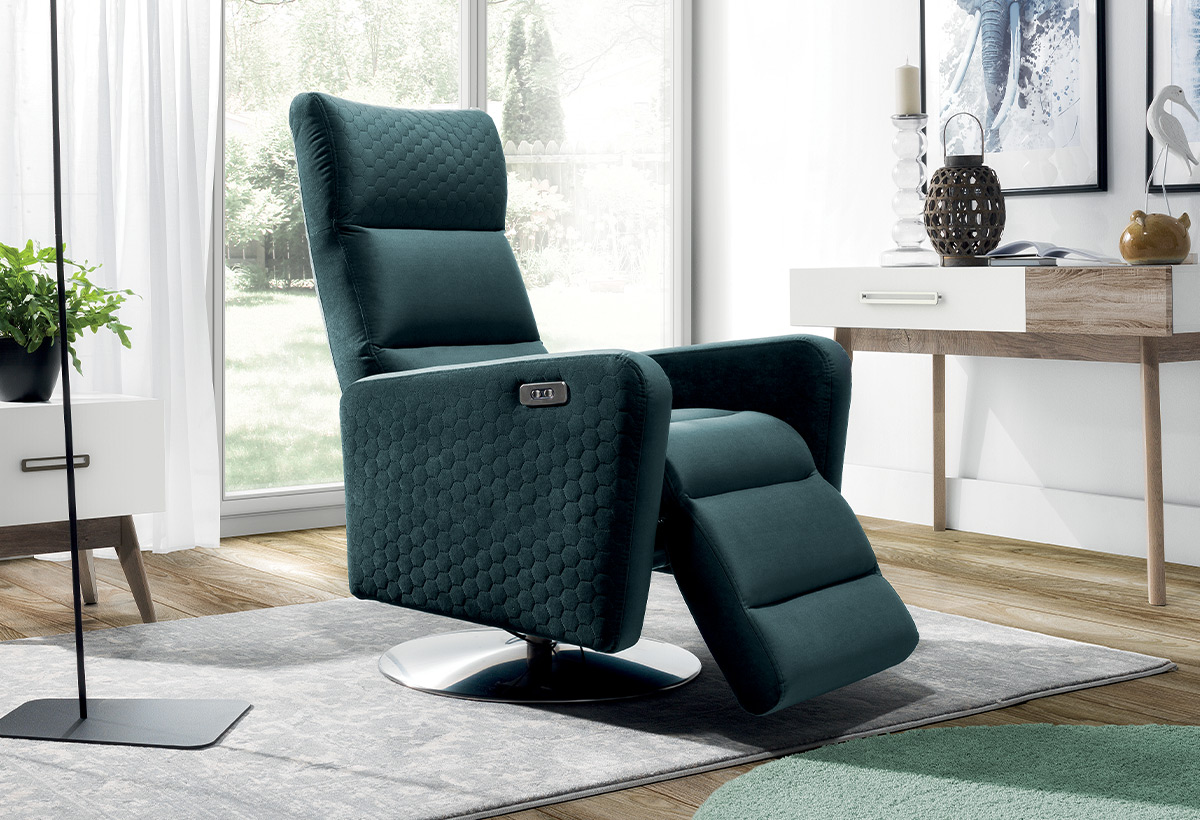 Нужны кресла. Кресло для отдыха в гостиную. Крутые кресла для отдыха. Кресло см 10. Кресло повышенной комфортности для гостиной.