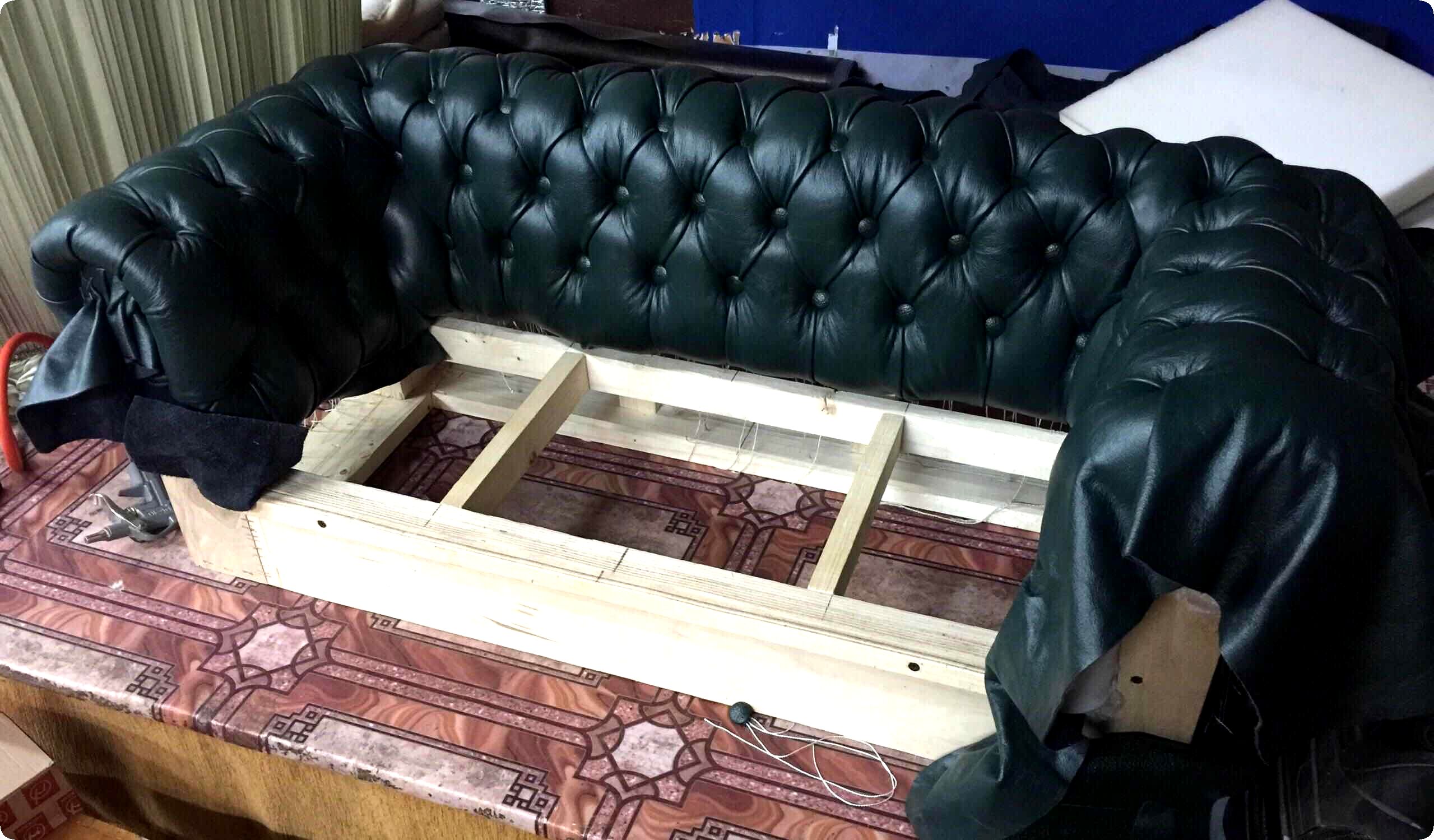 Обтяжка старого дивана