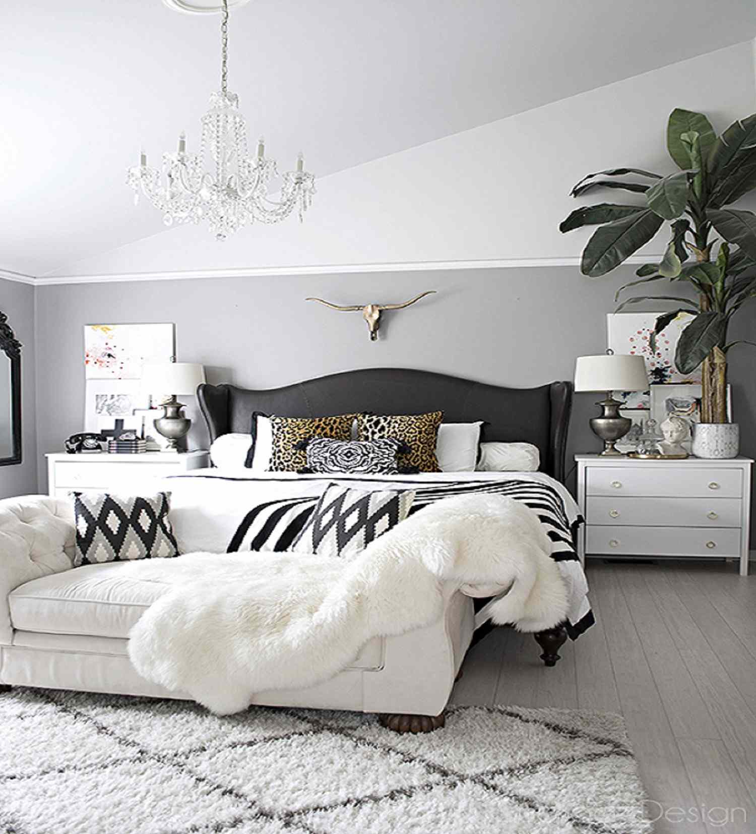 Мебель спальни белый цвет. Спальня с бедой мебель. Белая спальня. Спальня в белом цвете. Спальня с белой кроватью.